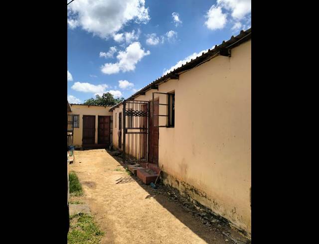 1 BEDROOM HOUSE FOR SALE IN LOTUS GARDENS